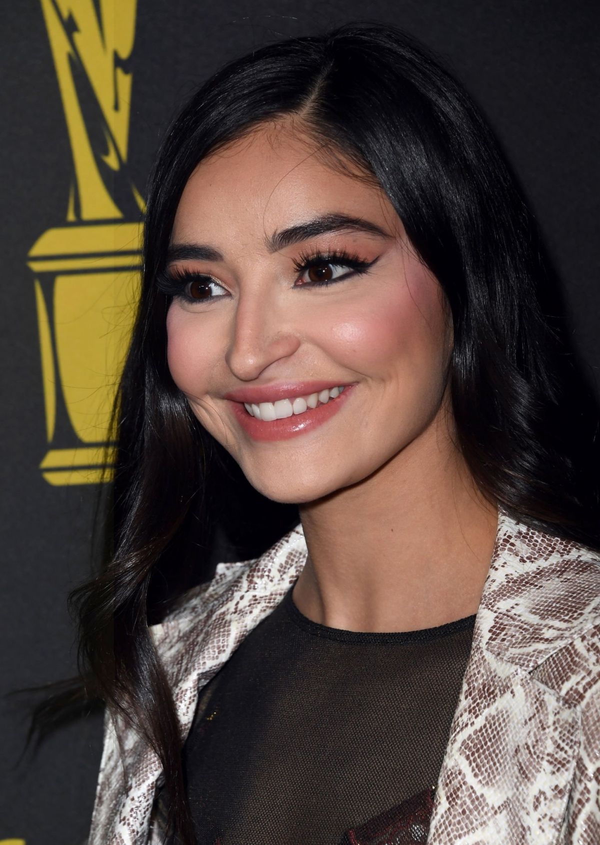 Hottie With Booty R Emilywillis