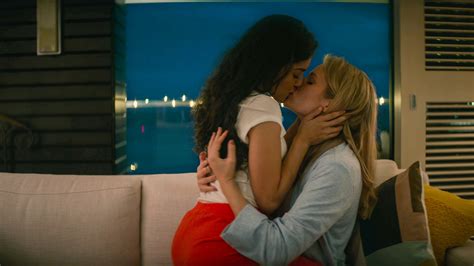 Ncis Hawai Amp 39 I Amp 39 S Tori Anderson Rocks Exotic Bridal Dress In Rare Ncis Hawai Amp 39 I Amp 39 S Tori Anderson Rocks Exotic Bridal Dress In Rare