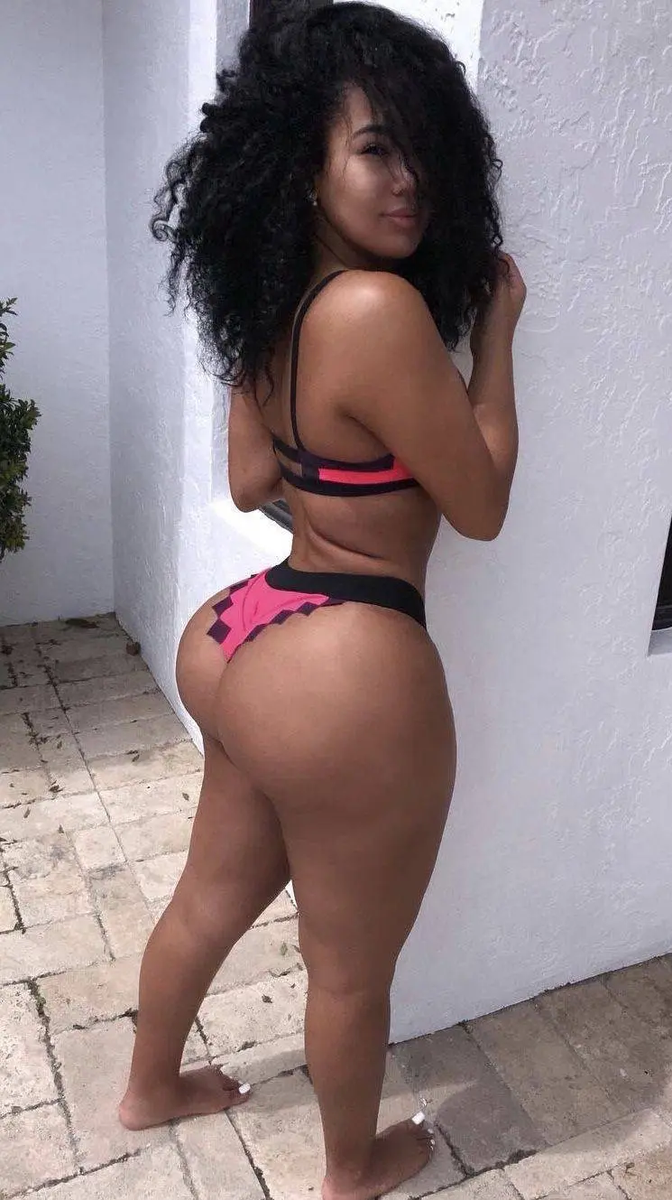 Ebony Ass: A Visual Delight